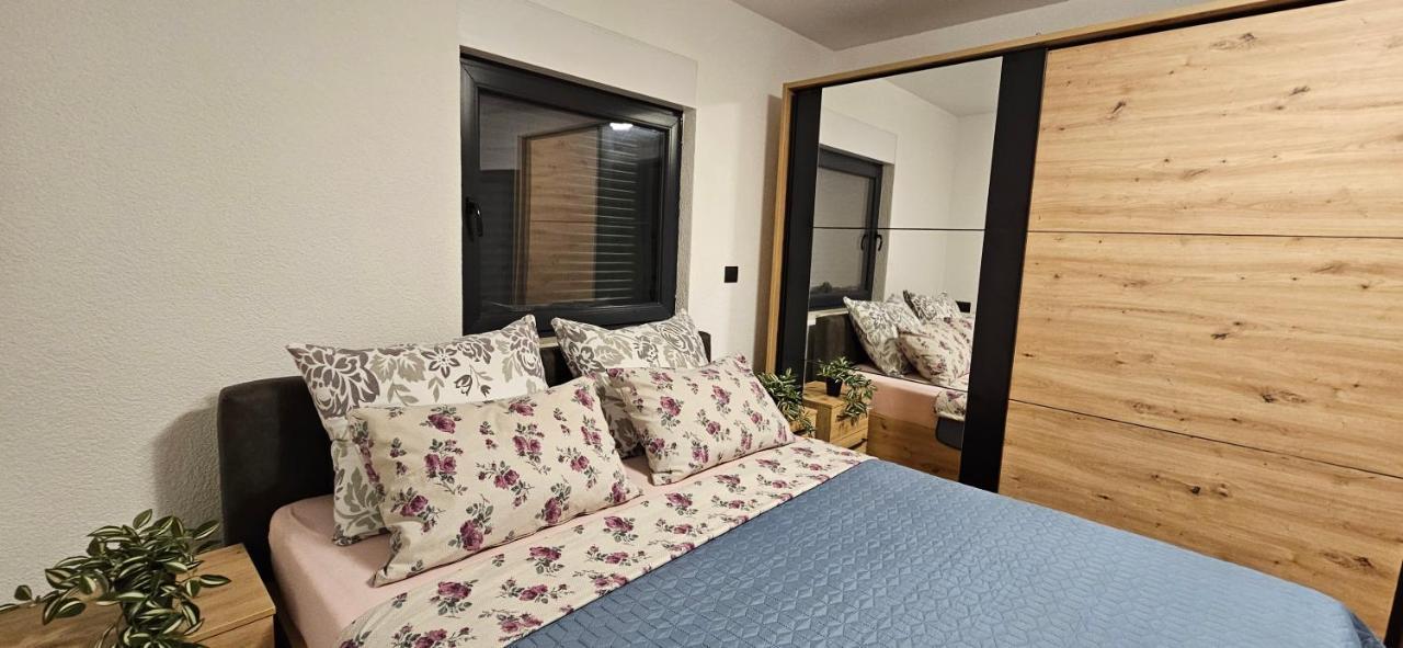 Betty Apartments Borik - Whole Ground Floor Rovinj Luaran gambar